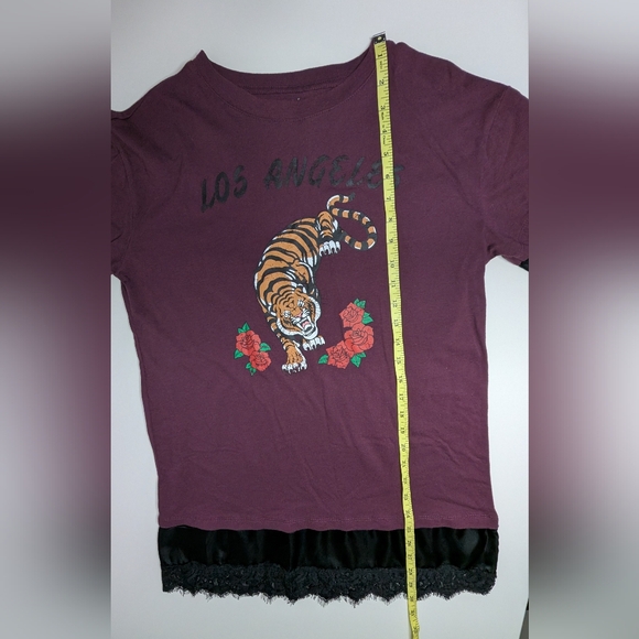 Cold Crush Small Womens T-shirt Burgundy with Black Lace Edges 'Los Angeles' - Picture 8 of 9